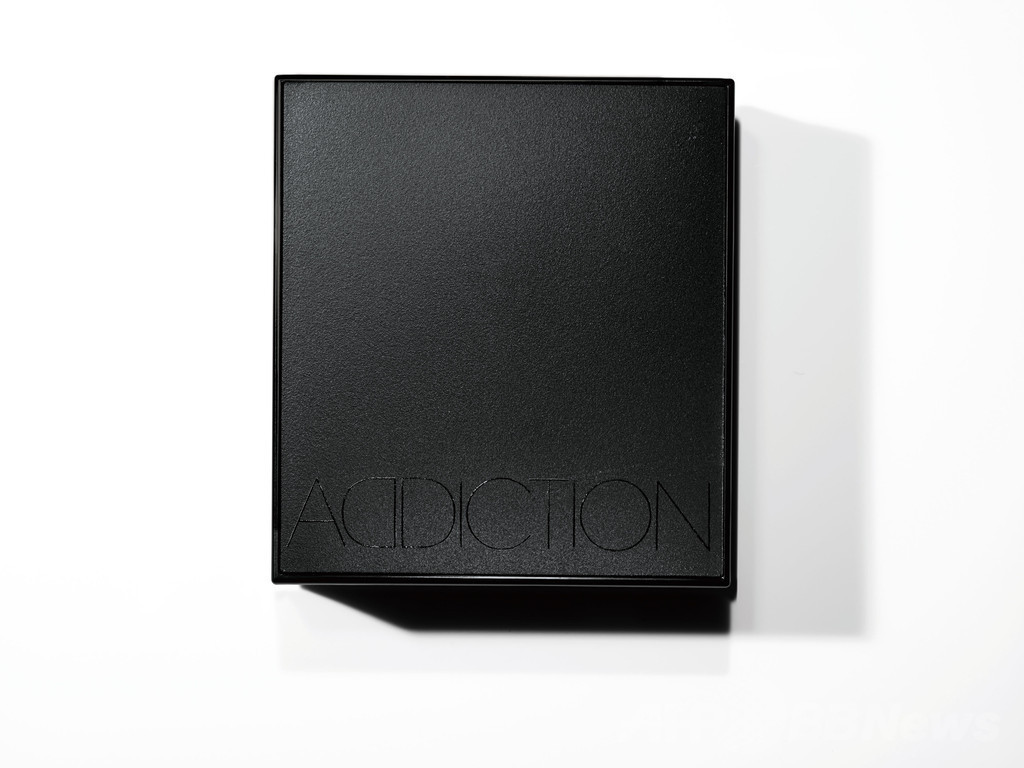 「ADDICTION」、ブランド5周年記念限定アイシャドウ11日発売