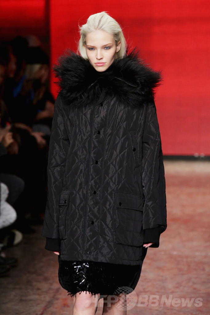 ＜14/15年秋冬NYコレクション＞DKNY