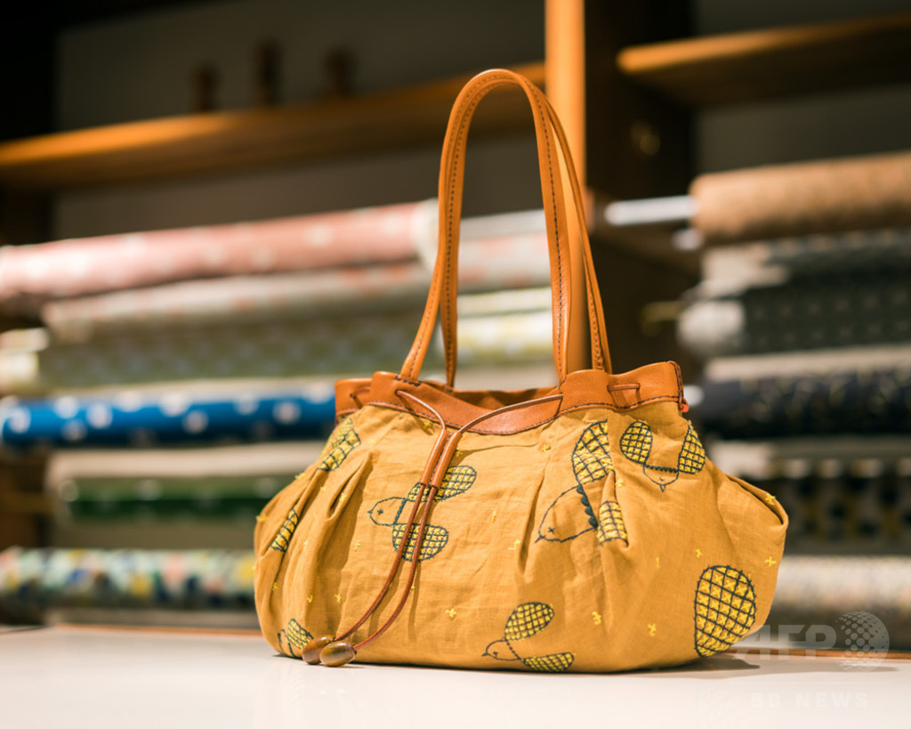 「アンリークイール×ミナ ペルホネン」スペシャルコラボ