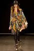 ブラジル・サンパウロで開催されたサンパウロ ファッションウィーク（Sao Paulo Fashion Week）で発表された「Amapo」09/10秋冬コレクション（2009年1月23日撮影）。（c）AFP/Nelson Almeida