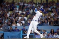 24MLB、ロサンゼルス・ドジャース対アリゾナ・ダイヤモンドバックス。7回に2点本塁打を放つロサンゼルス・ドジャースの大谷翔平（2024年7月2日撮影）。(c)Ronald Martinez/Getty Images/AFP