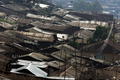 2007年10月24日、ケニヤのスラム街キベラ（Kibera）のブリキの屋根。(c)AFP/Roberto SCHMIDT