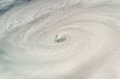 2008年8月18日、米中央部夏時間正午（日本時間19日午前2時）ごろ、スペースシャトル・エンデバー（Endeavour）乗組員が撮影したハリケーン「ディーン（Dean）」。(c)AFP/NASA