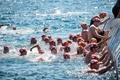 トルコ・イスタンブールで開かれた「ボスポラス海峡大陸間水泳大会」の参加者ら（2019年7月21日撮影）。(c)Yasin AKGUL / AFP