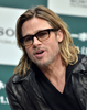 11日から全国公開となる映画『マネー・ボール（Moneyball）』の主演俳優ブラッド・ピット（Brad Pitt）が10日、来日会見を行った。会場には、ゲストとして女優吹石一恵（Kazue Fukiishi）も登場した。写真は、笑顔を見せるピット（2011年11月10日撮影）。(c)AFP/Yoshikazu TSUNO 

&lt;a href=&quot;http://www.afpbb.com/article/entertainment/news-entertainment/2839947/8059373&quot;&gt;&lt;b&gt;【関連記事】ブラピ、震災日本の「不屈の魂」を称賛 「勇気付けられる」&lt;/b&gt;&lt;/a&gt;