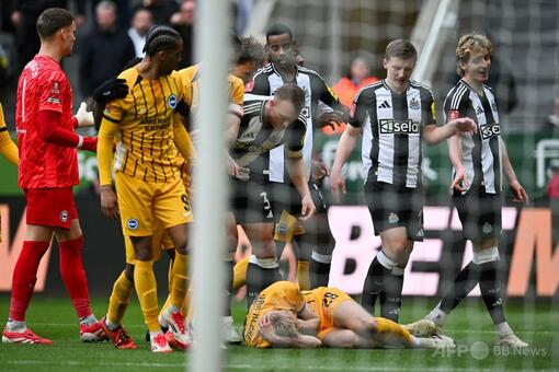 ニューカッスル、ゴードン退場への異議検討 FA杯でレッド 写真4枚 国際