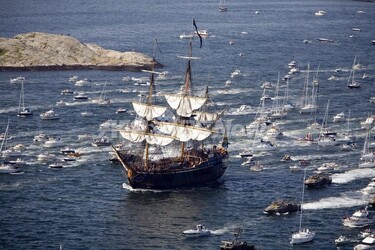 18世紀の複製帆船、2年にわたる航海から帰港 写真5枚 国際ニュース