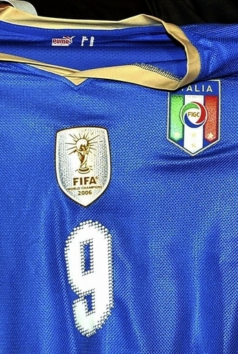 イタリア代表 世界王者エンブレムを公開