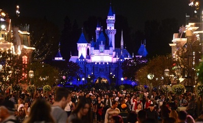 米ディズニーランドではしか流行、予防接種呼び掛け