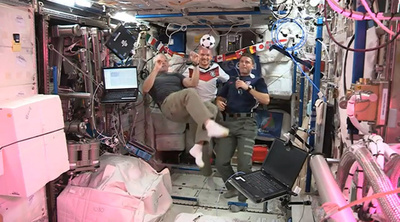 宇宙ステーションでもW杯！ドイツ対米国、勝敗の行方は？