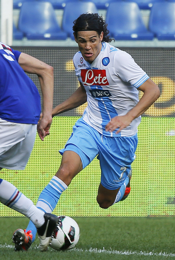 ナポリが敵地でサンプドリアに勝利、ユベントスを追走