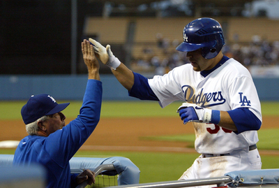 ＜07MLB＞ドジャース ロッキーズとの接戦を制す - 米国