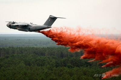 フランスとスペインの山火事で30万人以上が避難 仏軍、兵士1500人を派遣