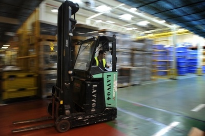 体重600キロ超のサウジ男性、フォークリフトで病院に搬送