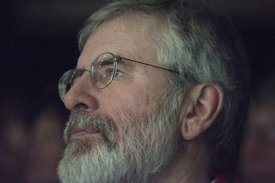 北アイルランド、シン・フェイン党の前党首宅で爆発 背後に「新IRA」か