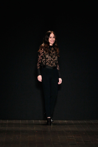 ＜13/14年秋冬NYコレクション＞ジルスチュアート