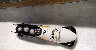 ボブスレー米代表、今度はエレベーターに閉じ込められる