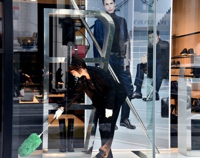 7～9月期のGDPは0.4％減、消費増税遅らせる可能性高まる