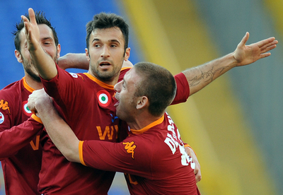 ローマ ホームでジェノアに競り勝つ