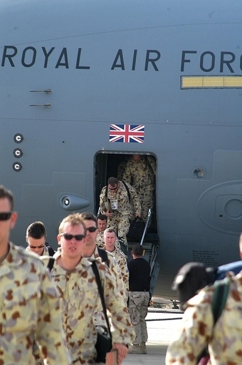 豪州首相、「治安回復までイラクに駐留する」 - イラク