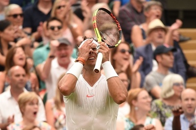 宿敵ジョコビッチに敗れたナダル、閉じられた屋根と試合順に不満