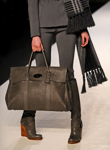 創立40周年「マルベリー」好調、10年度は4倍の増益