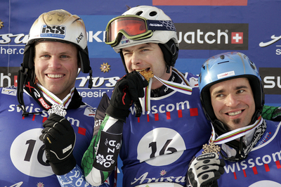 ＜スノーボード世界選手権2007＞フランデル 男子パラレル大回転で金メダルに輝く - スイス