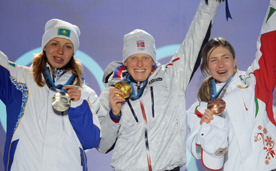 ベルゲルがバイアスロン女子15キロメートルで金 鈴木は53位、バンクーバー冬季五輪