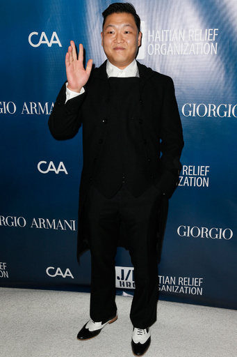 ショーン・ペンやエマ・ロバーツ、ハイチ支援のチャリティ・ディナーに出席