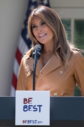 メラニア夫人のネットいじめ防止キャンペーンで盗用？政府はメディア批判