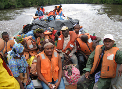 「パピルス」のせいで陸の孤島になりつつある村、ガボン