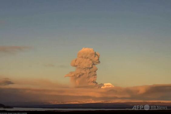 ロシア極東シベルチ山が噴火 噴煙9000メートル