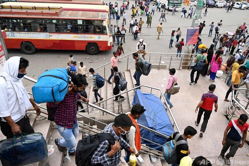 インド、1日の感染者数31万4835人 世界最多に 「二重変異株」猛威か