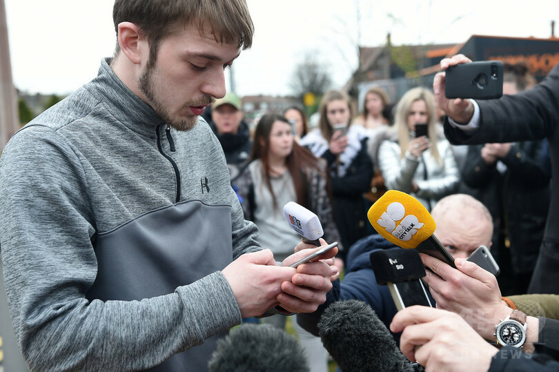 重病の息子の生命維持求める英両親の再審請求、最高裁が棄却