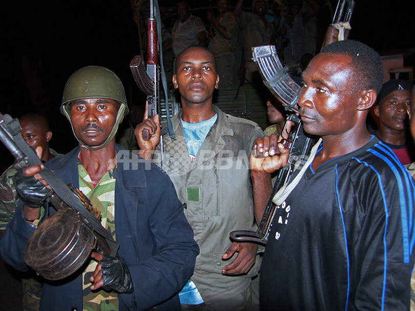 コモロ連合軍とＡＵが合同でアンジュアン島に進攻