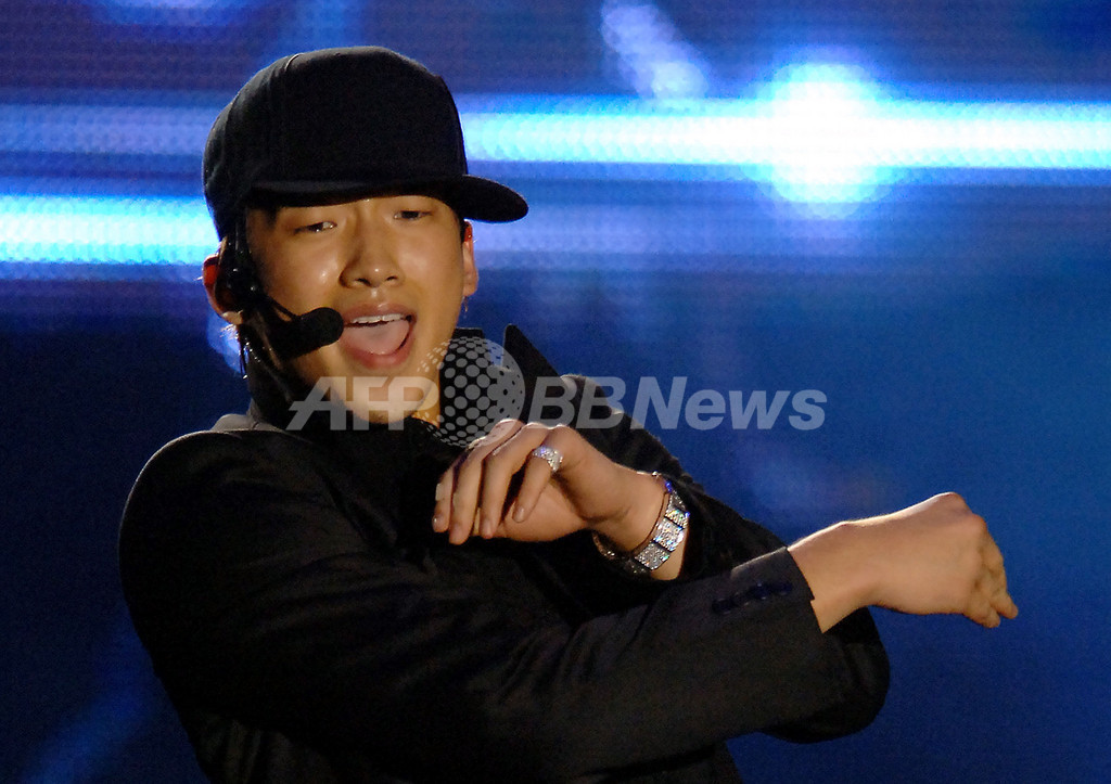 金総書記の孫 韓国歌手 Rain に声援送る マカオ公演 写真1枚 国際ニュース Afpbb News