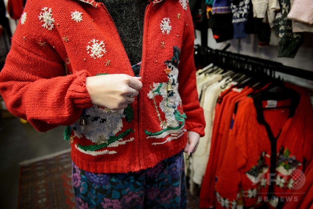 キッチュだけどクール、英国でブームの「クリスマスセーター」