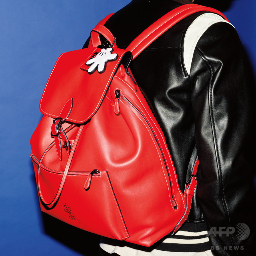 「ディズニー × コーチ」ミッキーのコレクション発売