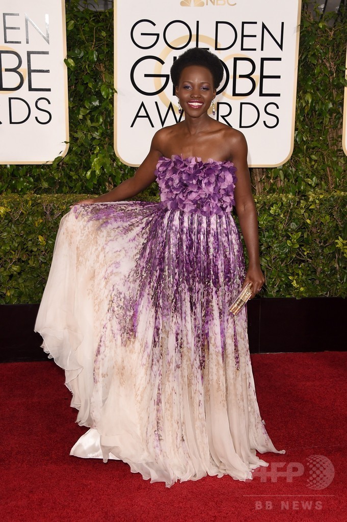 ルピタ・ニョンゴ、ゴールデン・グローブ賞授賞式で着用したドレスは・・・