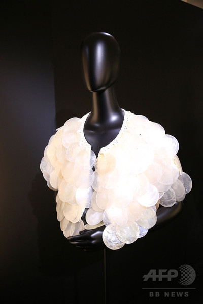 新旧作品織り交ぜインスタレーション、「ソマルタ」15年春夏