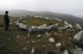 ロシア・カフカス地方、キスロボツク（Kislovodsk）の南にある山岳地帯の遺跡発掘現場（2009年10月撮影）。(c)AFP/ANDREY BELINSKY