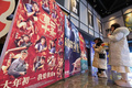 重慶市沙坪壩区内の映画館には春節映画を鑑賞しようと詰めかける多くの市民（2024年2月11日撮影、資料写真）。(c)People’s Daily/孫凱芳
