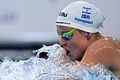 第21回世界水泳選手権、競泳女子400メートル個人メドレー予選。レースに臨むイスラエルのアナスタシア・ゴルベンコ（2024年2月18日撮影）。(c)MANAN VATSYAYANA / AFP