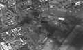 アフガニスタンのカブール国際空港周辺で発生した交通渋滞（左）を捉えた衛星画像。米宇宙技術会社マクサー・テクノロジーズ提供（2021年8月19日撮影）。(c)AFP PHOTO / 2021 Maxar Technologies