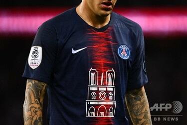 PSG、ノートルダム大聖堂が描かれた特別ユニホームを着用 写真10枚