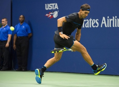 ナダルが3年ぶりに全米16強、股抜きショットも披露