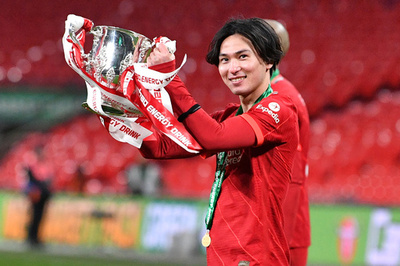 南野拓実がモナコ移籍 4年契約、リバプールから