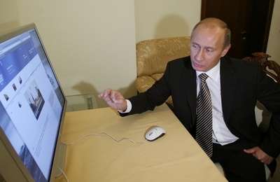 プーチン首相、2012大統領選に向けドメイン名を取得か