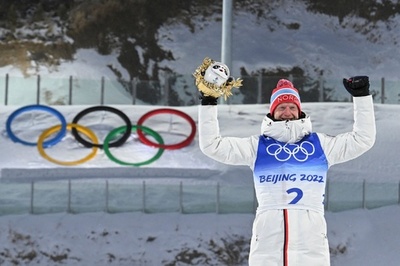 ノルウェーのベー、バイアスロン4冠 北京冬季五輪
