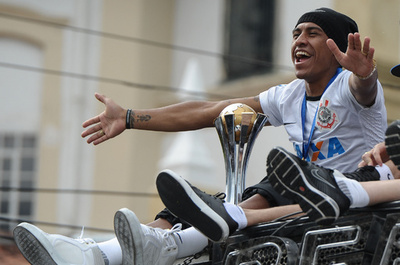 クラブW杯覇者コリンチャンスがブラジル・サンパウロで凱旋パレード